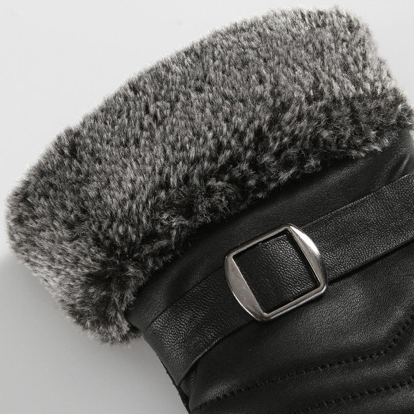 Χειμερινά και κομψά γυναικεία γάντια με οικολογικό δέρμα