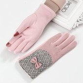 Дамски плюшени ръкавици подходящи за зимата