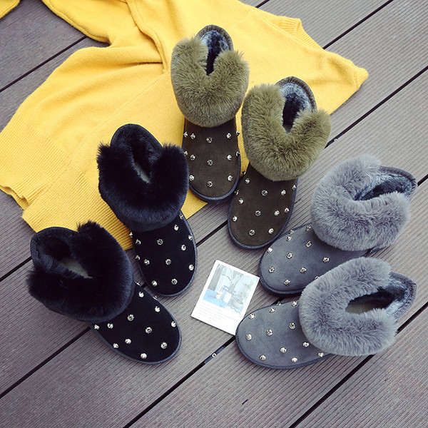 Casual, ζεστές γυναικείες μπότες με επίπεδη σόλα, κάτω και διακοσμητικά πριτσίνια σε τρία χρώματα