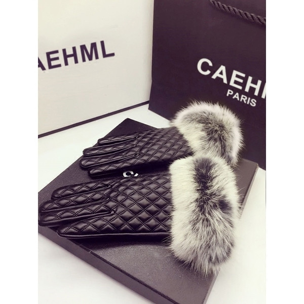 Елегантни дамски ръкавици с естествен косъм от заек