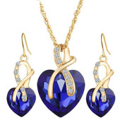 Уникално дамско бижу съчетание от красива висулка и обици