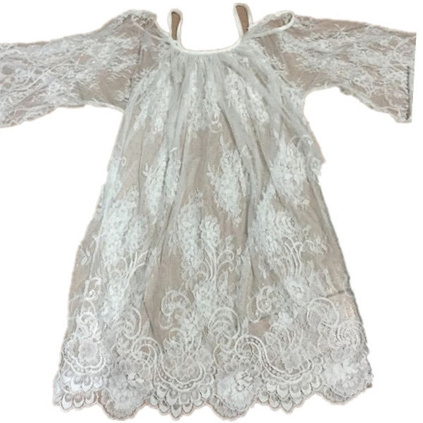 Уникална плажна рокля тип парео с много нежна дантела в черен и бял цвят