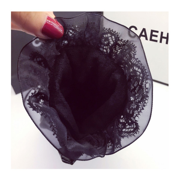 Елегантни дамски ръкавици в черен цвят 