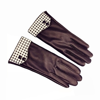 Дамски ръкавици в черен цвят с декорация