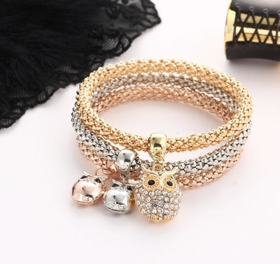 Дамска актуални гривни с висулка , много модели