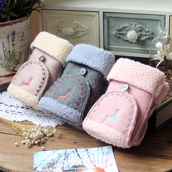 Топли дамски ръкавици без пръсти в различни цветове и модели