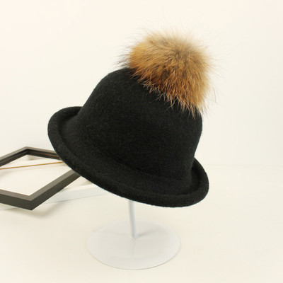 Κυρίες κομψό καπέλο σε διάφορα χρώματα με χνούδι