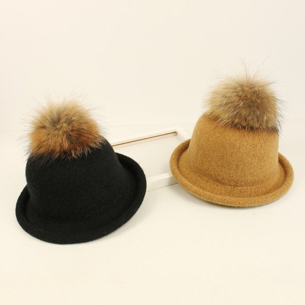 Κυρίες κομψό καπέλο σε διάφορα χρώματα με χνούδι