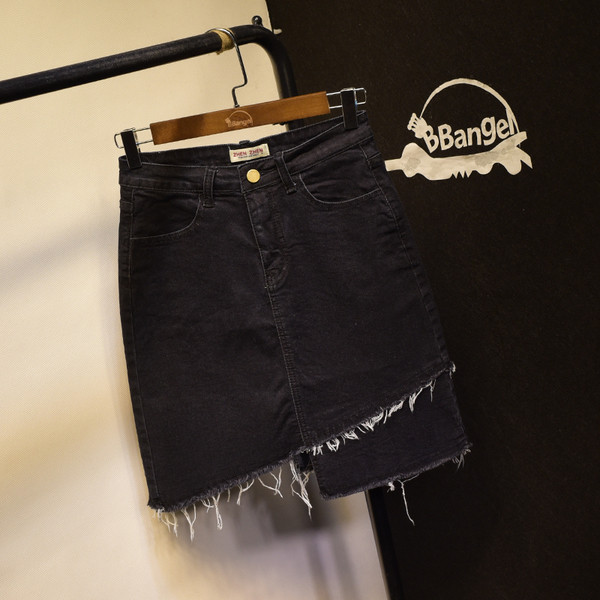 Модерна дамска дънкова пола,изчистен модел с асиметрична дължина в два цвята