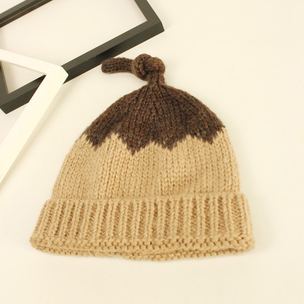 Πλεκτά χειμωνιάτικα καπέλα σε πολλά χρώματα