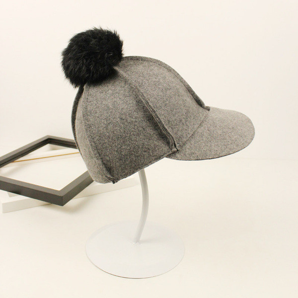 Καπέλο φθινοπώρου-χειμώνα με κουκούλα και χνούδι σε τρία χρώματα