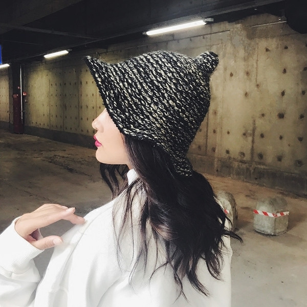 Πλεκτό καπέλο χειμωνιάτικου καπέλου σε δύο χρώματα