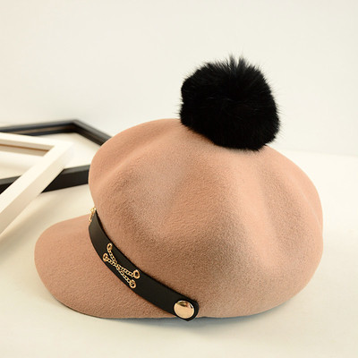 Дамска ретро шапка с пухче в три цвята