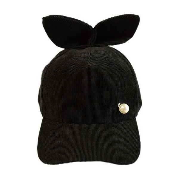 Дамска шапка с козирка и перли декорация