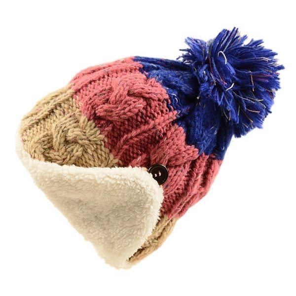 Плетена ватирана дамска шапка 