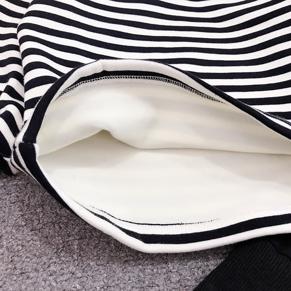 Детски спортен ежедневен раиран комплект от две части за  момичета-суичър с качулка+панталон