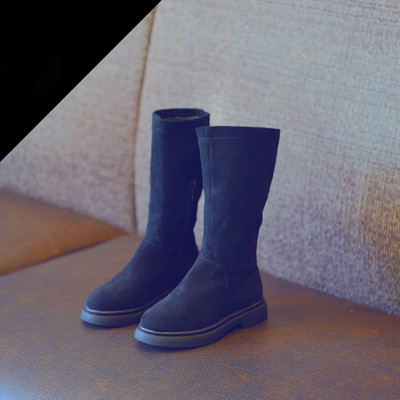 Κομψές παιδικές μπότες για κορίτσια από οικολογικό σουέτ με επίπεδη σόλα σε δύο χρώματα