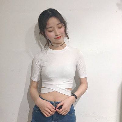 Γυναικείες μπλούζες κοντό μανίκι με κολάρο σε σχήμα O σε μαύρο και άσπρο