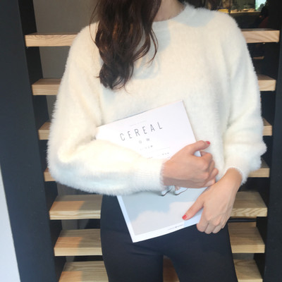 Мек и нежен плюшен дамски пуловер с О-образна яка в четири цвята