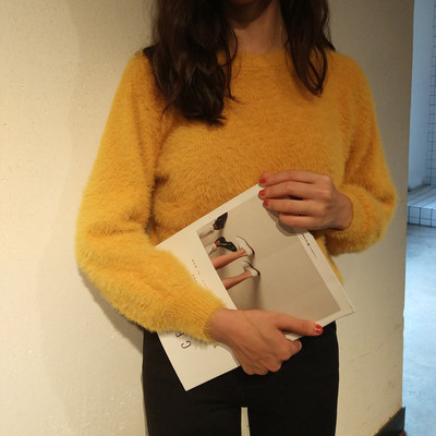 Мек и нежен плюшен дамски пуловер с О-образна яка в четири цвята