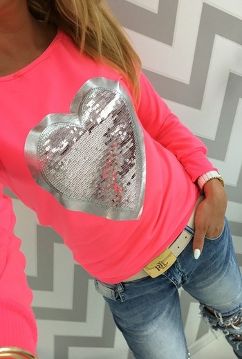 Ежедневна дамска блуза с О-образна яка, и пайети в апликация сърце в три цвята