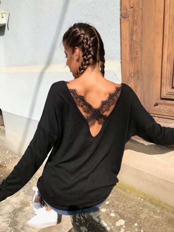 Ежедневна дамска блуза с V-образно деколте и интересен с дантела гръб в черен и бял цвят