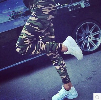 Κυρίες σπορ καμουφλάζ σπορ σε τρία χρώματα