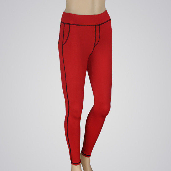 Καθαρίστε την αθλητική σφήνα της κυρίας σε διάφορα χρώματα