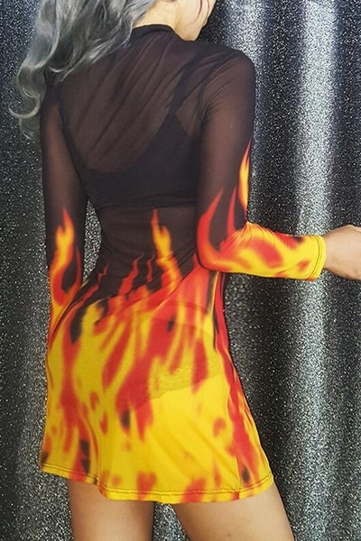 Σύντομο διαφανές γυναικείο φόρεμα με εντυπωσιακή εκτύπωση