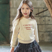 Παιδική μπλούζα για κορίτσια με κολάρο σε σχήμα O με κεντήματα και επιγραφή σε μαύρο και άσπρο