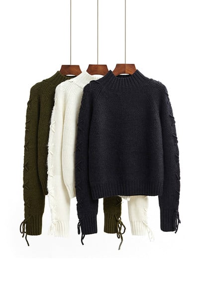 κομψή κυρίες πλεκτό πουλόβερ με μανίκια στα μανίκια