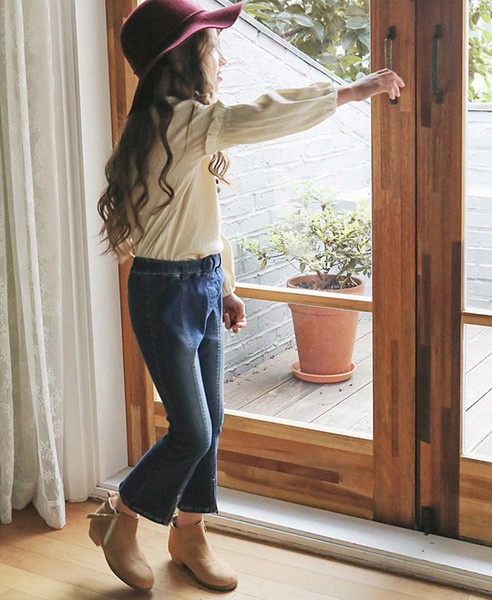 Αθλητικά-Κομψά Παιδικά Τζιν για 7/8 Κορίτσια σε ένα απλό μοντέλο με Υψηλή Μέση και Πλάτη