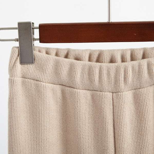 Κομψά νυφικά γυναικεία παντελόνια σε ευρύ σχέδιο και σε διάφορα χρώματα