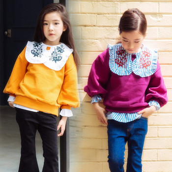 Μαλακό και αιθέριο παιδικό πουκάμισο για κορίτσια με όμορφο λουλούδι κεντήματα του περιλαίμιου σε δύο χρώματα
