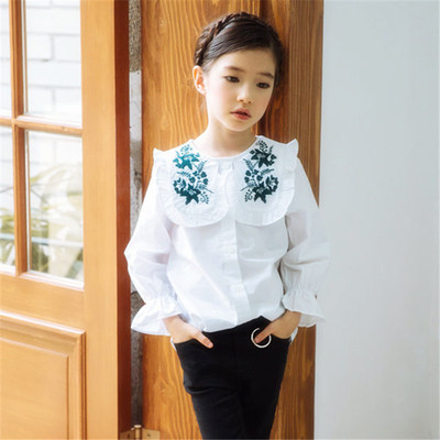 Μαλακό και αιθέριο παιδικό πουκάμισο για κορίτσια με όμορφο λουλούδι κεντήματα του περιλαίμιου σε δύο χρώματα