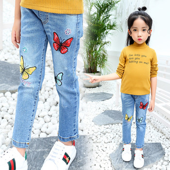 Детски дънки за момичета с бродерия цветни пеперуди
