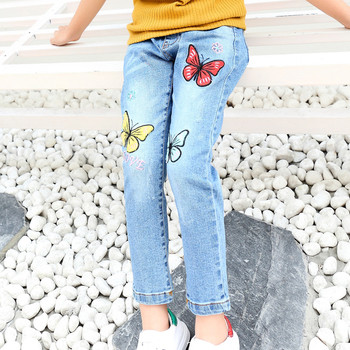 Παιδικά τζιν για κορίτσια με κεντήματα πολύχρωμων πεταλούδων