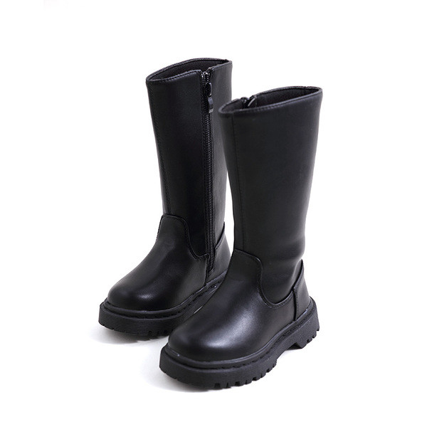 Детски зимни ботуши за момичета от еко кожа с равна,груба и устойчива подметка в черен цвят