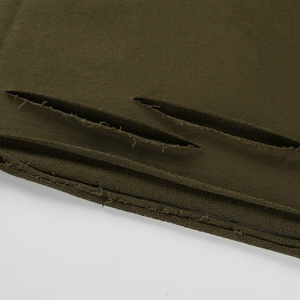 Скъсена ежедневна дамска блуза - накъсана, в свободен стил