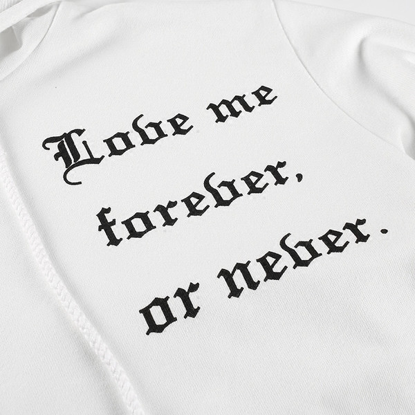 Αθλητικό κοντό φούτερ με κουκούλα και κουκούλα