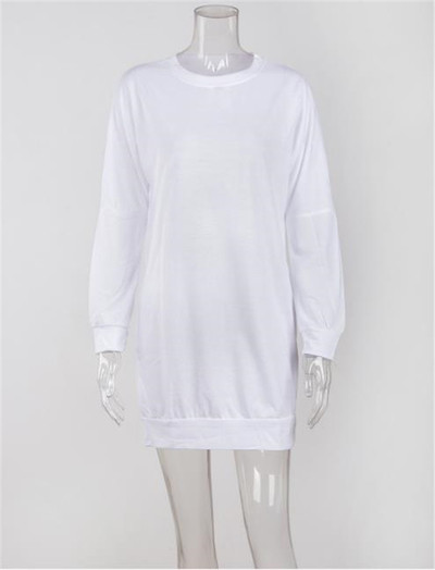 Спортно-елегантна дамска рокля с О-образна яка в широк модел в различни цветове