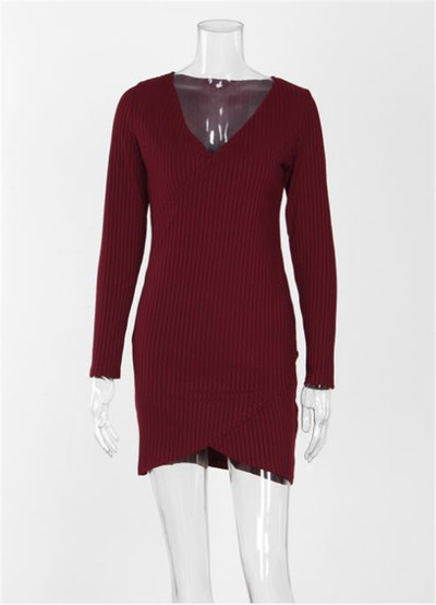 Βραδυνό φόρεμα τύπου νυφίτσας μικρής κυρίας με βαθύ λαιμόκοψη σε τέσσερα χρώματα