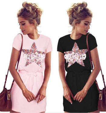 Καθημερινό γυναικείο μπλουζοφόρεμα με πούλιες και επιγραφή σε ροζ και μαύρο χρώμα