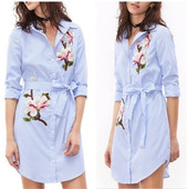 Стилна дълга раирана риза с коланче и нежна флорална бродерия