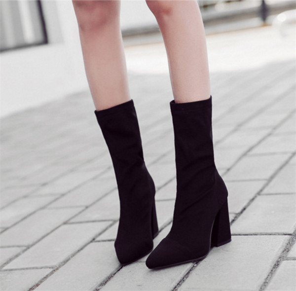 Χειμερινές μπότες κυρίες με ύψος αστραγάλου και παχιά φτέρνα