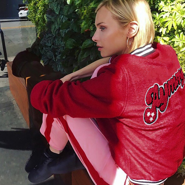 Μπουφάν μπέιζμπολ με κόκκινο χρώμα με πίσω όψη