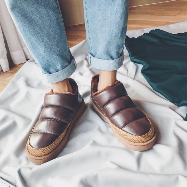 Ежедневни мъжки кецове с равна подметка и много топъл пух във вътрешната част 