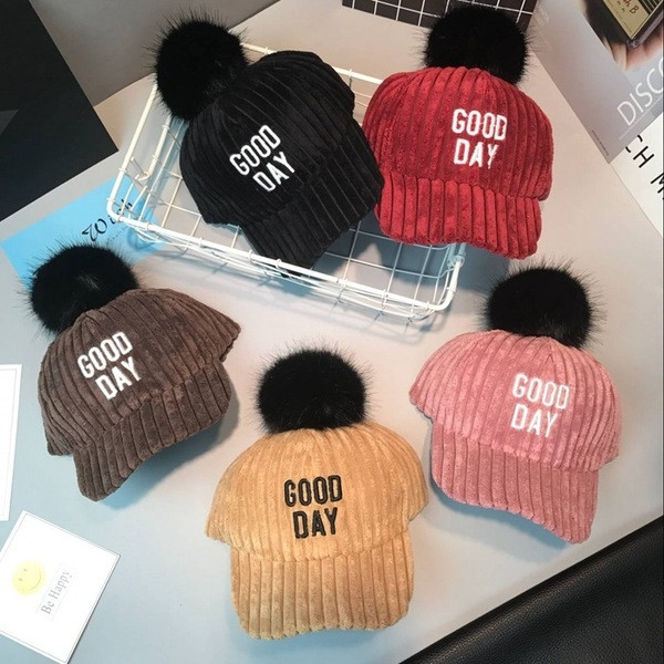 Χειμώνας unisex φθινόπωρο-χειμώνα με μοβ μπάλα και έγχρωμη επιγραφή