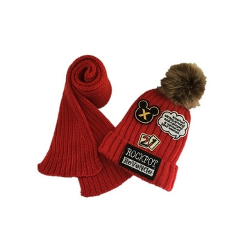 Зимен детски унисекс комплект от две части-шал+шапка с пухче и щампи в пет цвята 