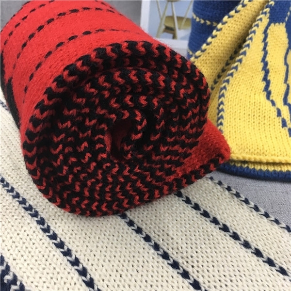 Χοντρό χειροποίητο σύνολο από δύο κομμάτια - καπέλο με ρουζ και κασκόλ σε πέντε χρώματα